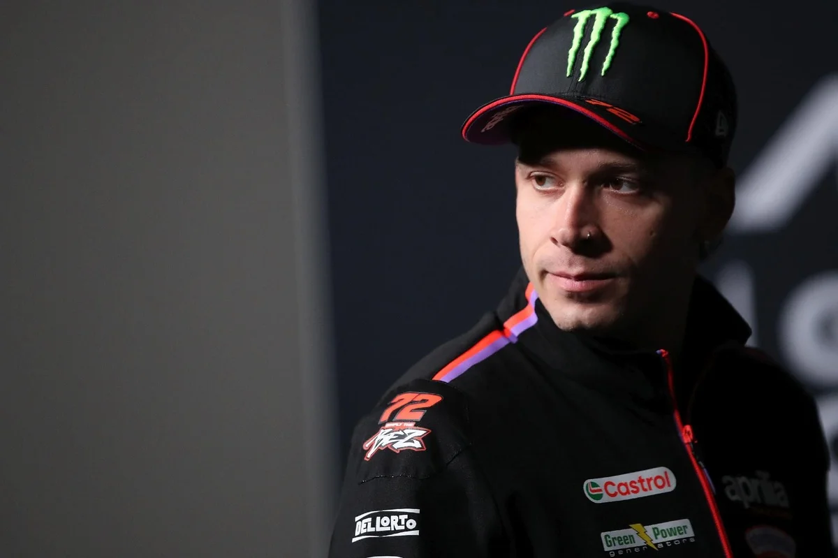 Coup de tonnerre à Brno : Bezzecchi est suspendu pour la course !