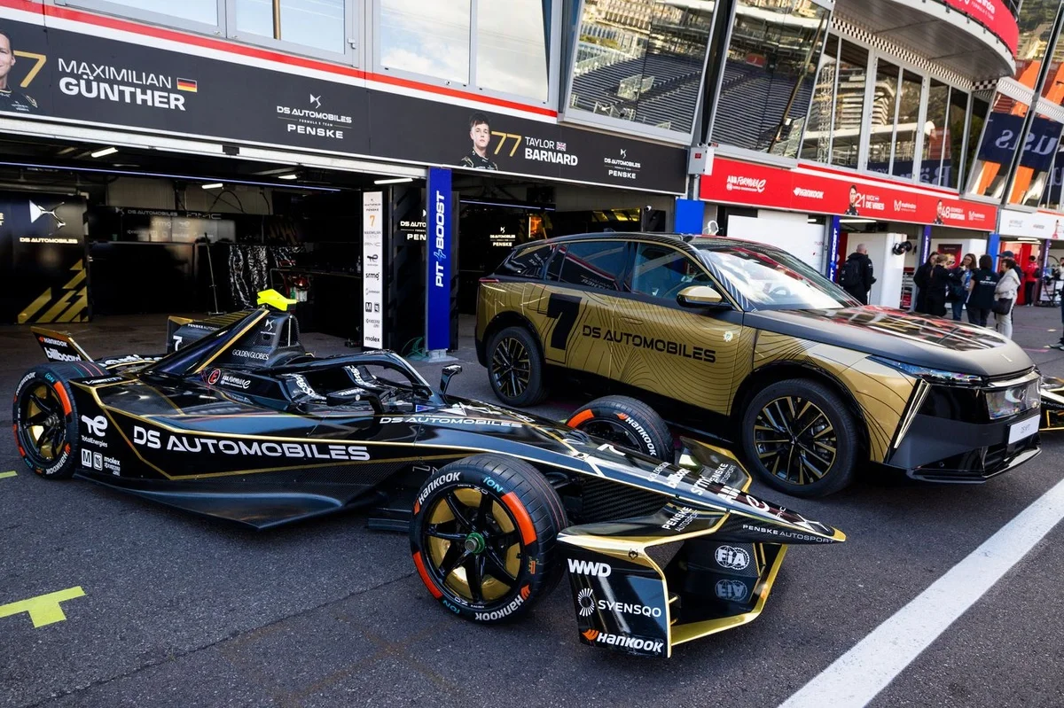La DS N°7 prend la route et la Formule E s’invite à bord !