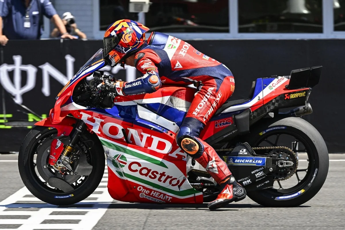 Le holeshot device avant interdit avec effet immédiat !