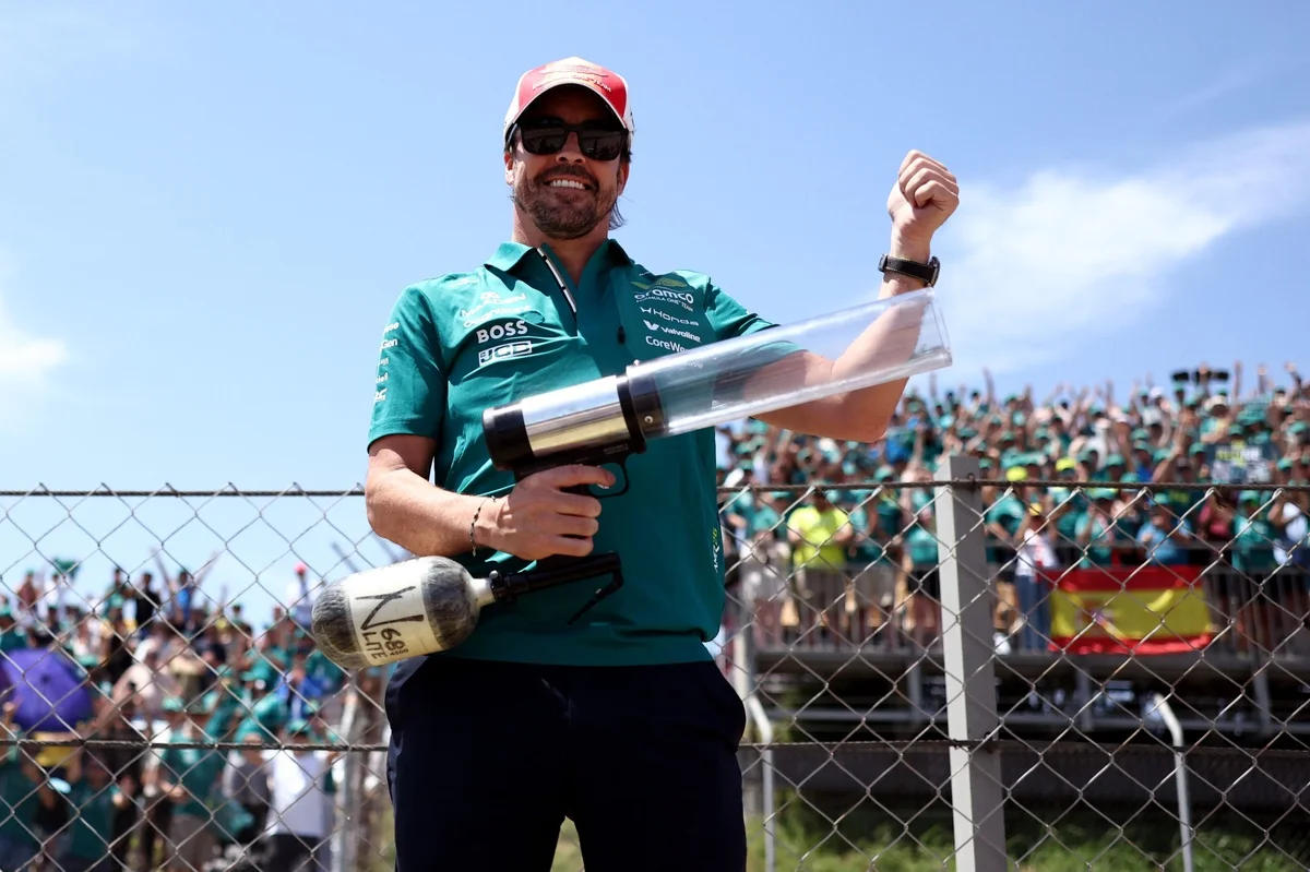 Alonso répond à la rumeur Alpine : "Nous sommes une cible facile"
