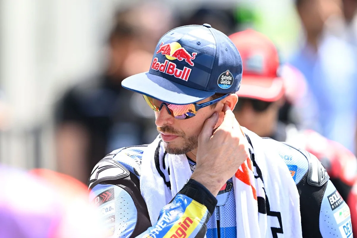 Álex Márquez au bout de ses forces pour finir la course à Assen