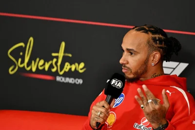 Hamilton craint un "déficit deux fois plus important" pour Ferrari à Silverstone