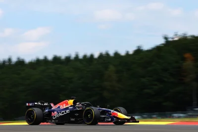EL1 - Verstappen devant les Ferrari, Mercedes en retrait