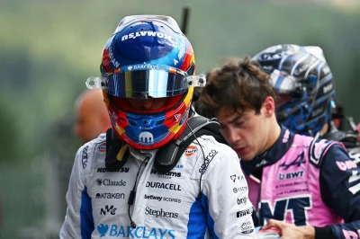 Sainz se demande si Piastri pouvait être "plus prudent" en lui prenant un tour