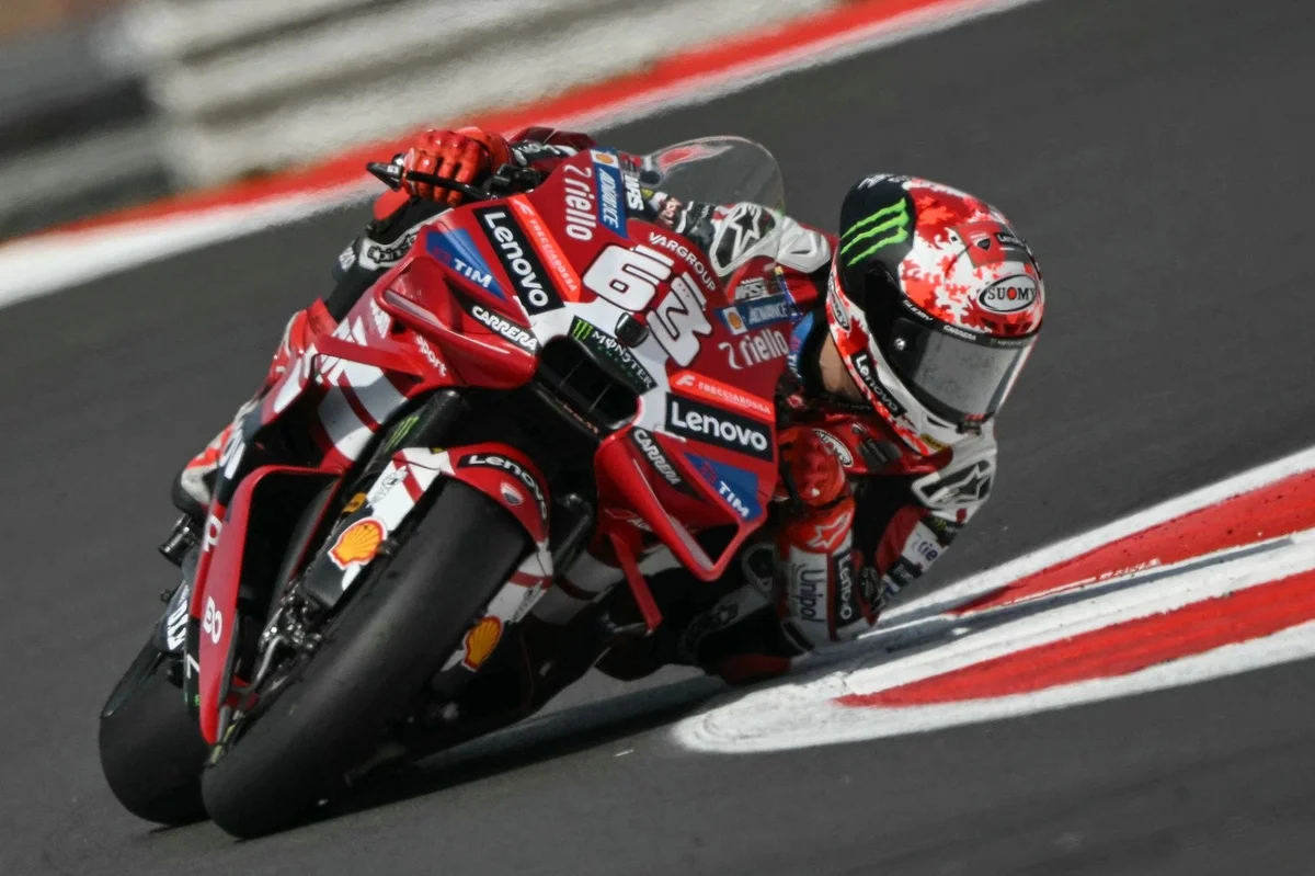 Bagnaia stupéfait par la dégradation : "J'ai fait les derniers tours sans poser le genou"