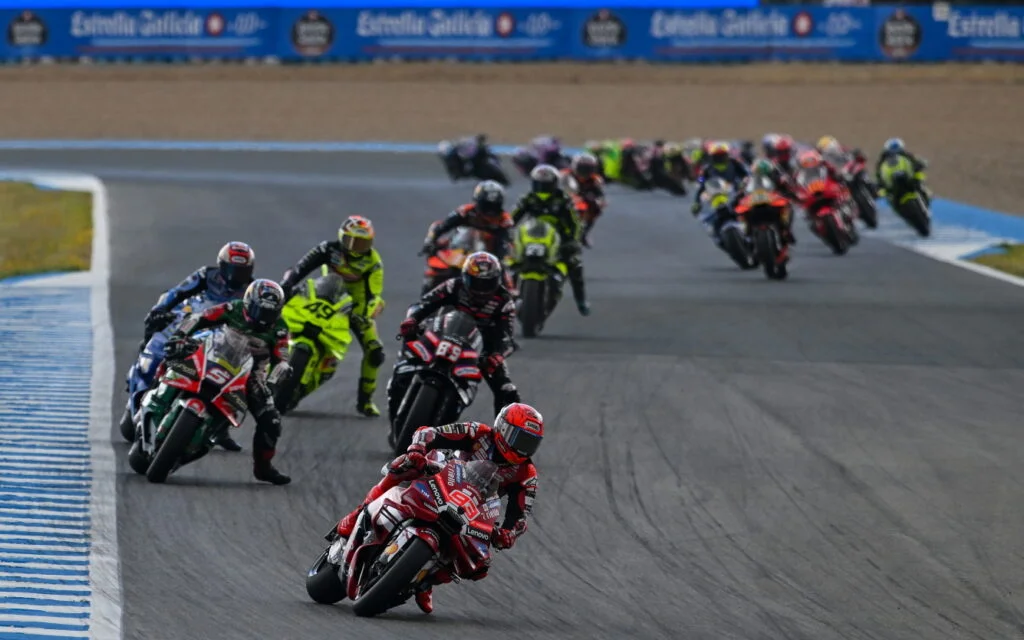 MotoGP au bord de l’implosion – Aprilia, KTM et Yamaha boycottent le dîner de Dorna et bloquent l’Accord 2027-2031, le Grand Prix de France sera sous tension