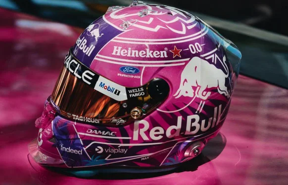 F1 : Verstappen casse les codes avec un casque rose choc, Miami sous haute tension