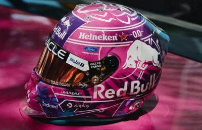 F1 : Verstappen casse les codes avec un casque rose choc, Miami sous haute tension