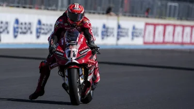Superbike, Balaton Park FP3 : Bulega pulvérise le record, Baldassarri au rang des grands