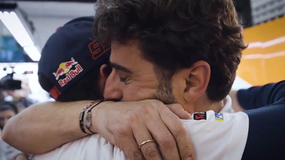 MotoGP – “Marc Marquez ne reviendra jamais chez Honda” : Santi Hernandez ferme la porte… et parle d’une fin déjà écrite