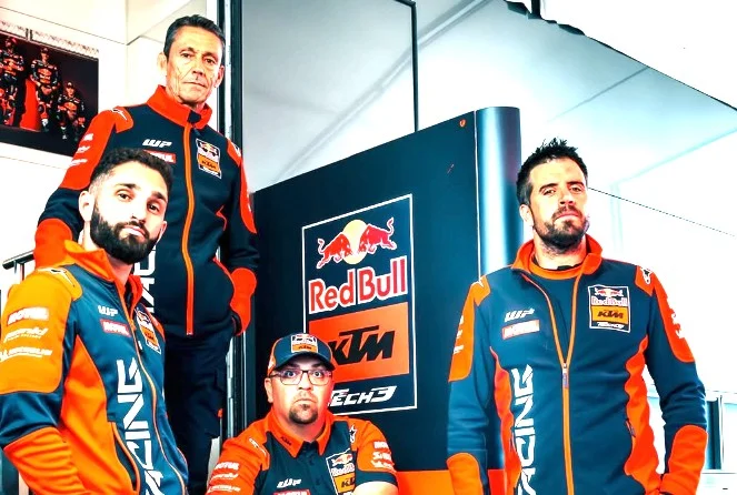 MotoGP – Tech3, l’équipe française suspendue au vide : pas de constructeur, pas de pilotes, mais Goyon garde le sourire !