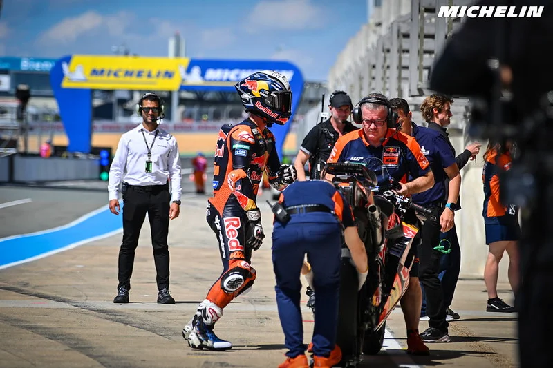 MotoGP France J2, Pedro Acosta (KTM Q5/S4) donne son avis sur la chute de Marquez « L’impact était très étrange et violent »