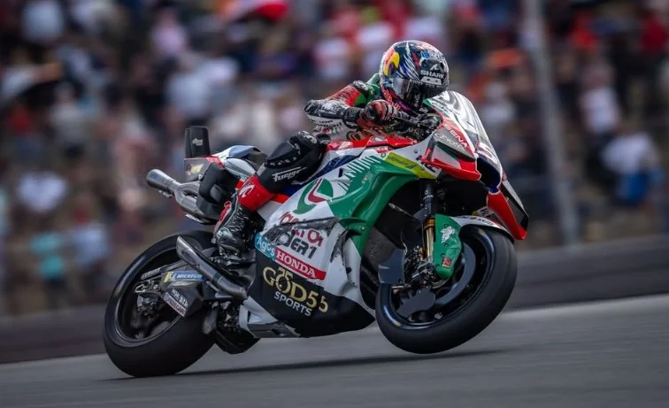 MotoGP – Pirelli en 2027 : la planche de salut pour Honda selon Carlos Checa