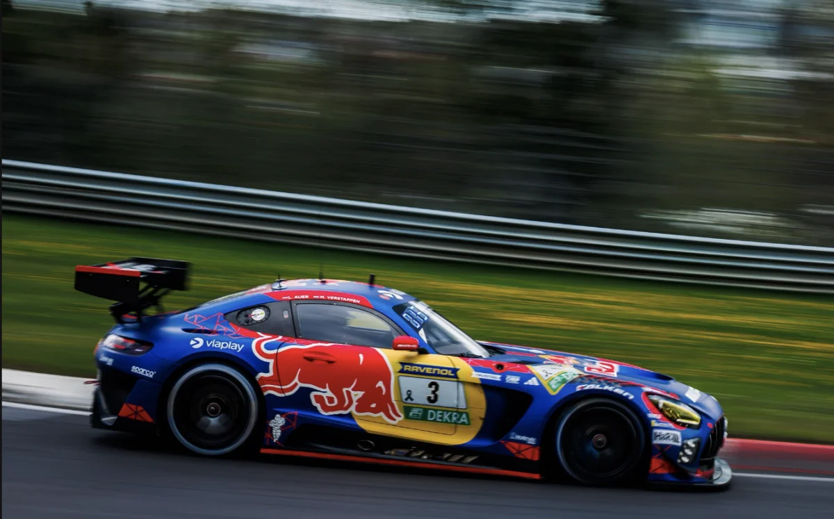 F1 – Endurance : Verstappen provoque une folie historique avant les 24 Heures du Nürburgring