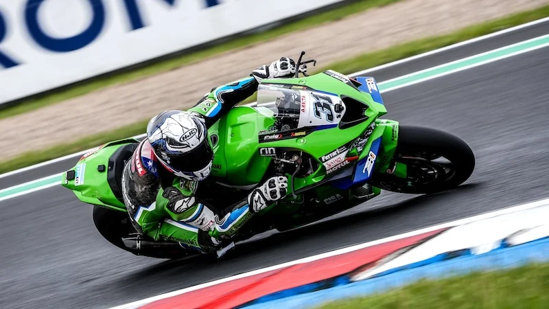 Superbike Most FP2 : Nicolò Bulega se trompe aussi, regardez qui est devant