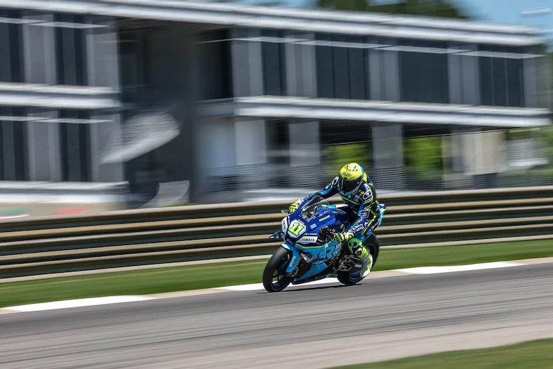 MotoAmerica Barber, J2 : Mathew Scholtz domine Cameron Beaubier après le 2e départ