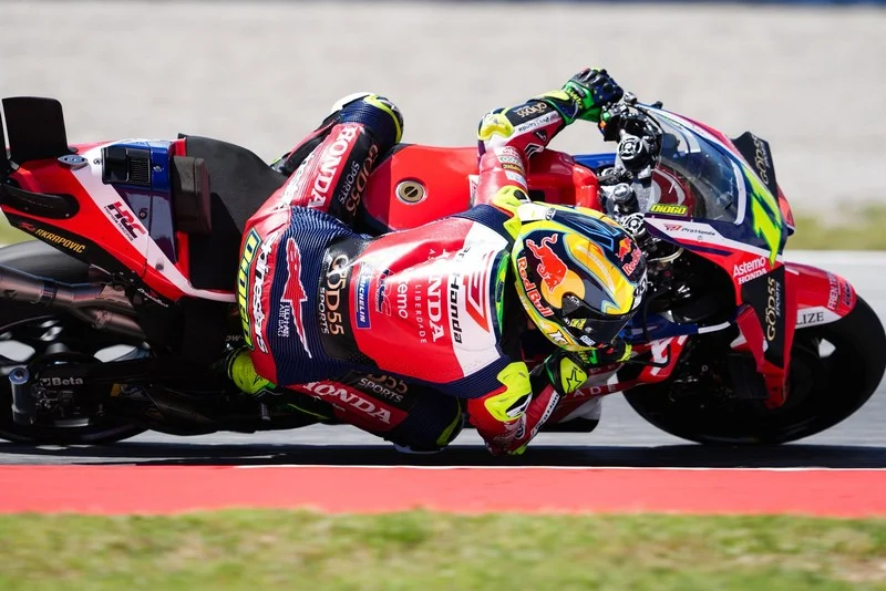 MotoGP, Catalogne, Diogo Moreira brille malgré le chaos : « Heureusement, Johann va bien »