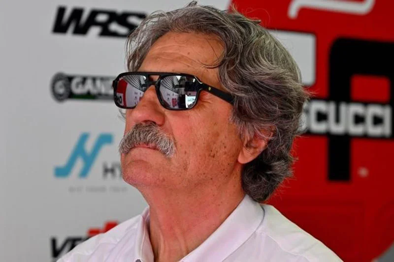 MotoGP, Barcelone, Paolo Simoncelli : « J’aimerais vraiment comprendre la logique derrière ces décisions absurdes. Spencer est de retour ? »