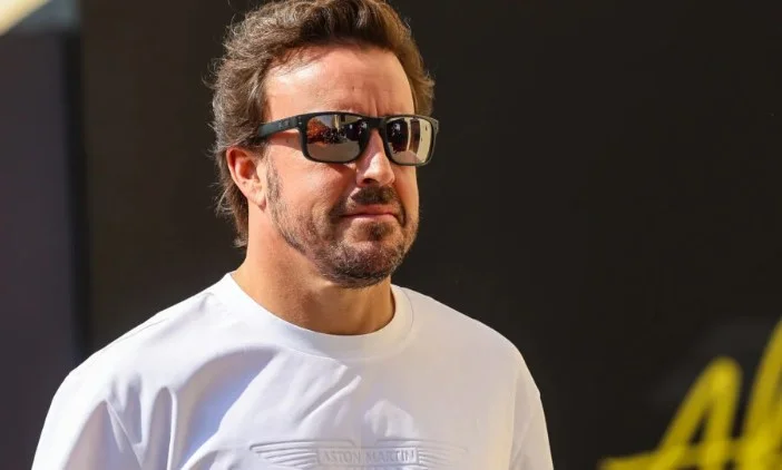 F1 – Fernando Alonso explose les règles hybrides : « Nous avons perdu une décennie de vraie course »