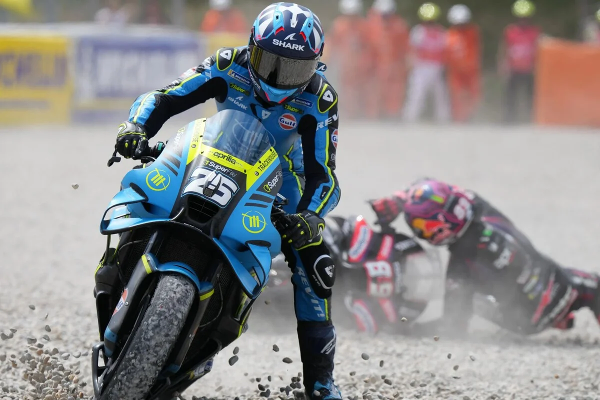 MotoGP – Aprilia met de l’ordre ? TrackHouse recevrait un sérieux avertissement à partir du Mugello