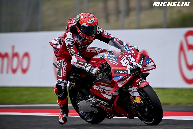 MotoGP Italie J1, Pecco Bagnaia (Ducati/2) est devant mais a un problème : « J’en souffre beaucoup »