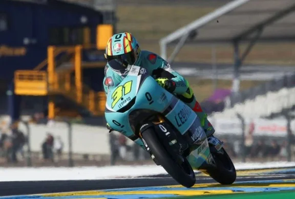 Moto3 BREAKING NEWS : le scandale qui secoue Leopard Racing ! Adrian Fernandez perd six Grands Prix et voit son championnat s’effondrer