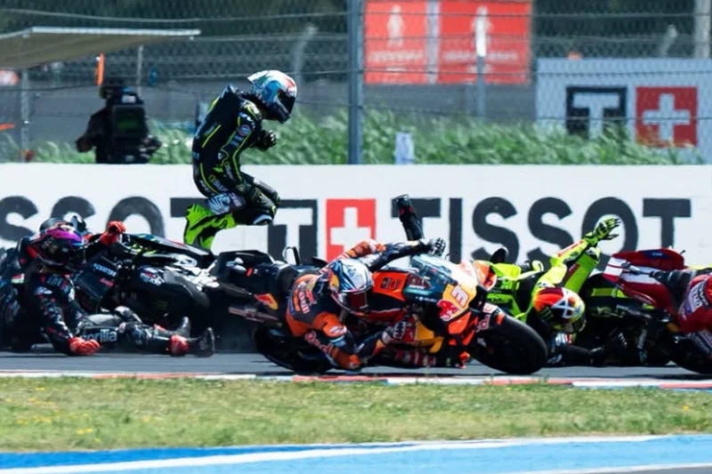 MotoGP, Hongrie J3, Raúl Fernández (Aprilia/NC) touché à la jambe : « On n’a juste pas eu de chance »