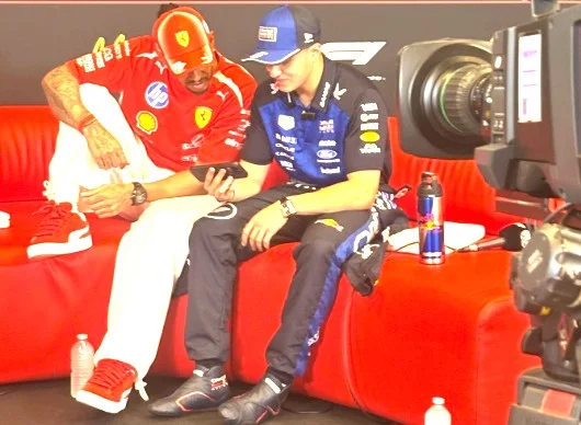 F1 – A Monaco, pendant que tout le monde regardait Antonelli, Hadjar et Hamilton suivaient le MotoGP !