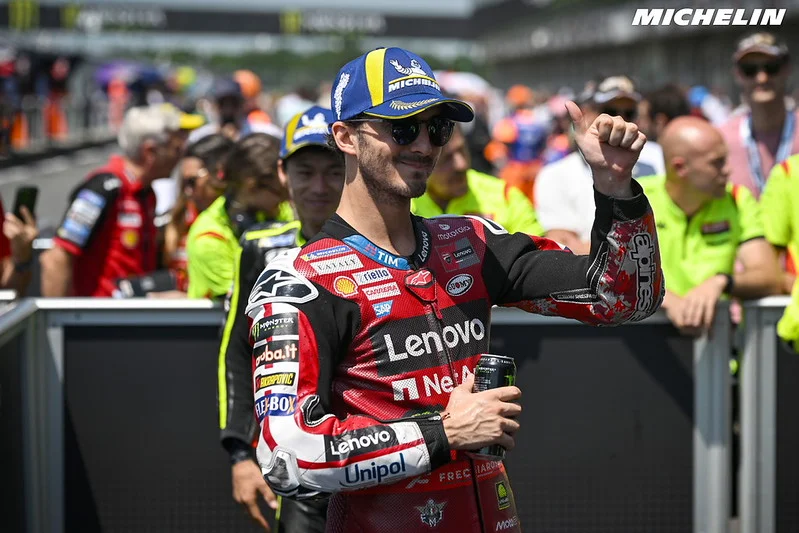 MotoGP Brno J2, Pecco Bagnaia (Ducati Q3/S1) triomphe pour la première fois en 2026 : « Ogura ? Je m’attendais à ce qu’il revienne »