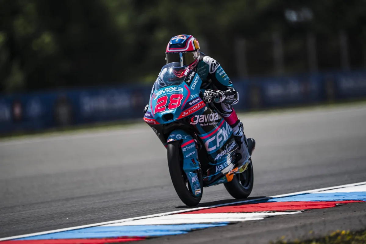 Moto3 Brno Course : Maximo Quiles battu par Hakim Danish dans le dernier tour