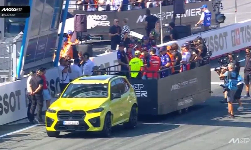 MotoGP Assen Parade LIVE : La charrette version néerlandaise…