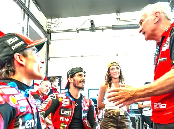 MotoGP – Davide Tardozzi explique pourquoi le départ de Francesco Bagnaia est finalement une bonne nouvelle pour Ducati… et pour le pilote italien