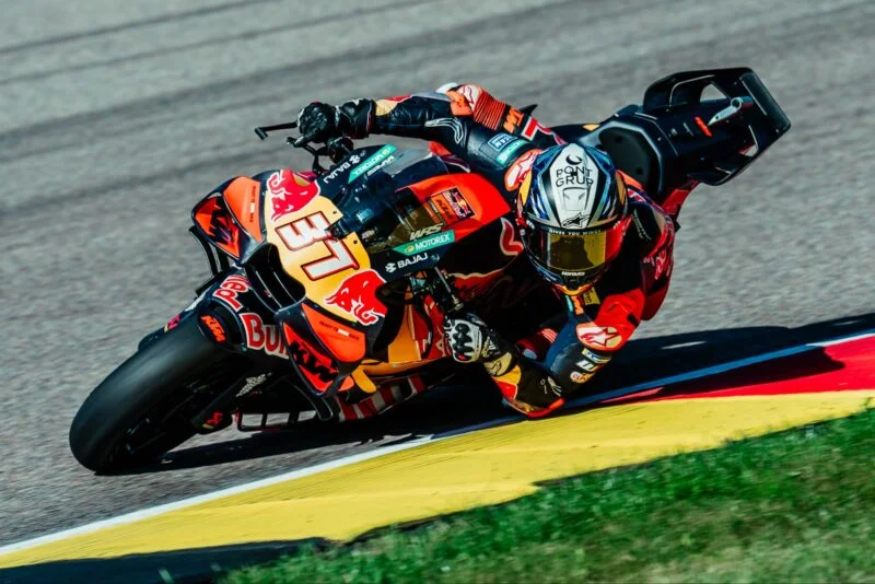 MotoGP Allemagne J2, Pedro Acosta (KTM Q10/S8) choque : « Il faut réduire les courses Sprint, 15 tours, c’était trop »
