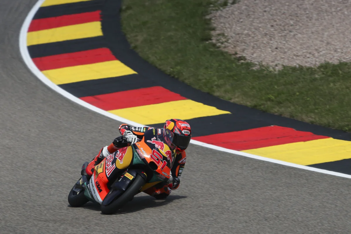 Moto3 Allemagne Course : Brian Uriarte et Maximo Quiles écrasent la concurrence