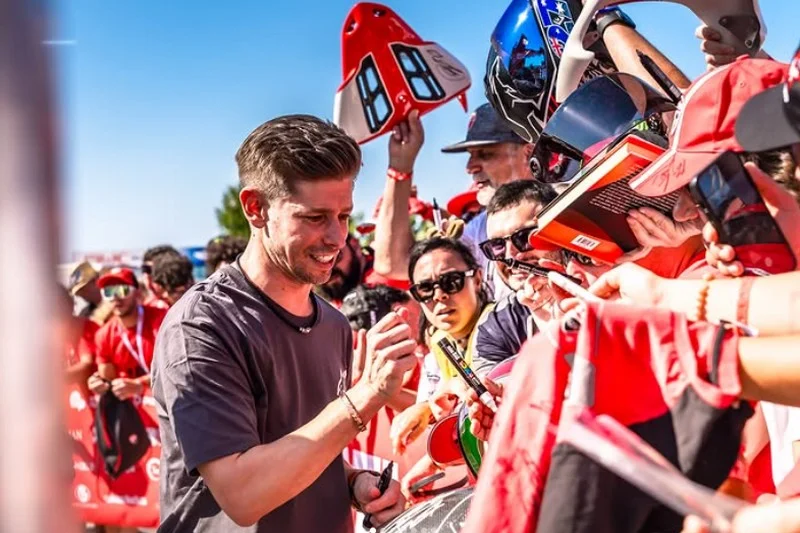 MotoGP, Casey Stoner touché par le soutien des fans à la World Ducati Week : « 14 ans après ma retraite, c’est impressionnant »