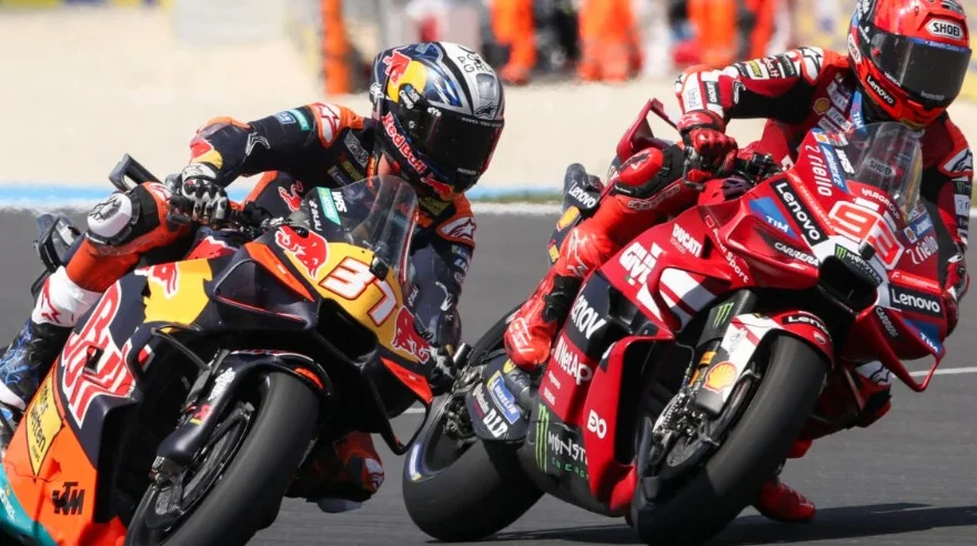 MotoGP – Ducati refuse d’aider KTM sur ses problèmes de moteurs : Acosta pourrait en profiter en 2027