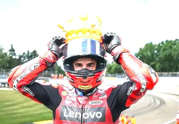 MotoGP – Davide Tardozzi : « Les motos ne feront plus la différence, ce sont les pilotes qui décideront du titre 2026 »