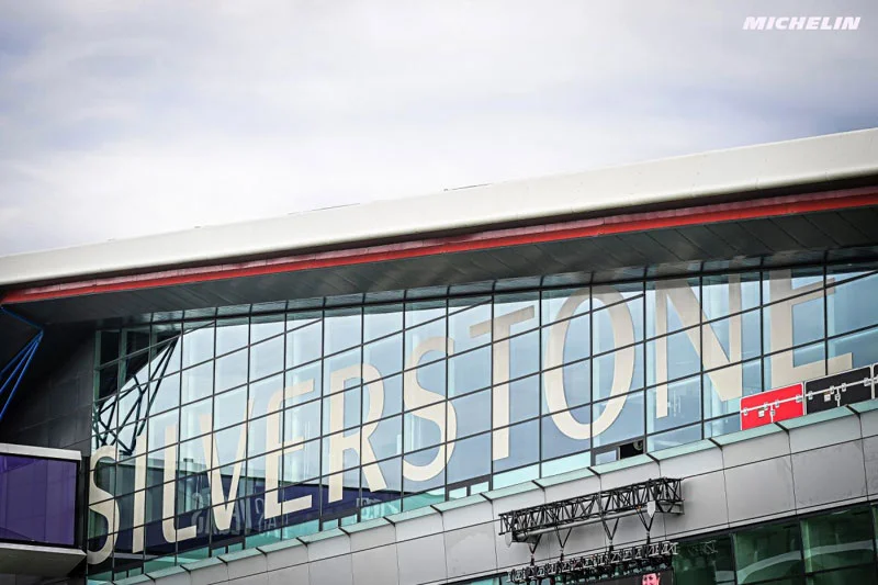 Silverstone : Pourquoi la F1 cartonne et le MotoGP peine ? Guenther Steiner donne la vraie raison