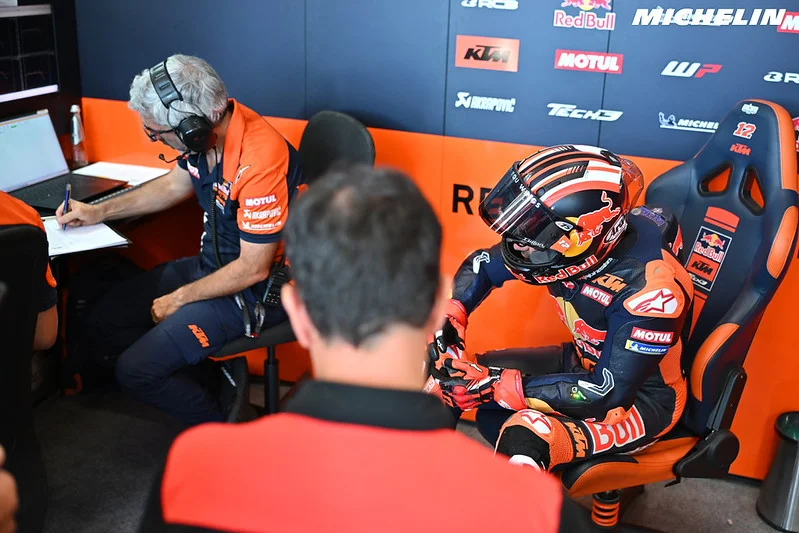 MotoGP, un homme important du paddock détruit KTM : « La façon dont ils gèrent les choses ? Un vrai désastre »