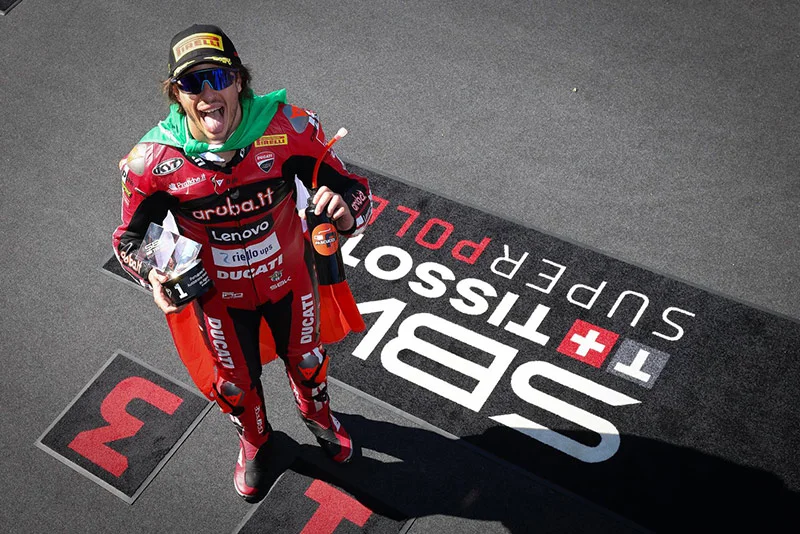 Bulega enflamme le débat Ducati en WSBK : « Si j’étais Cecconi, je signerais un Italien »