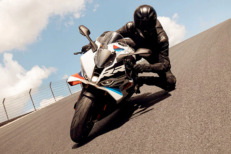 Street, Continental : ContiSportAttack 5, né sur circuit, affûté pour la route