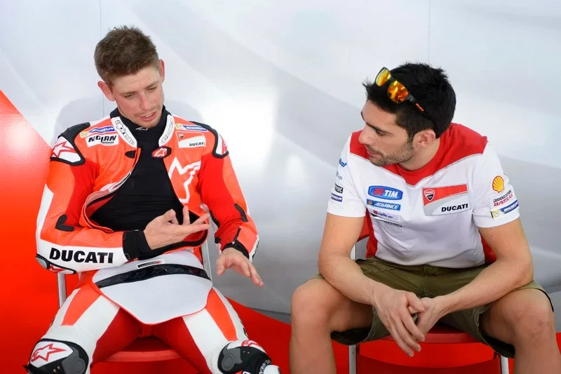 MotoGP, Michele Pirro dévoile les coulisses de Ducati : « La moto que Casey Stoner préparait n’était pilotable que par lui »