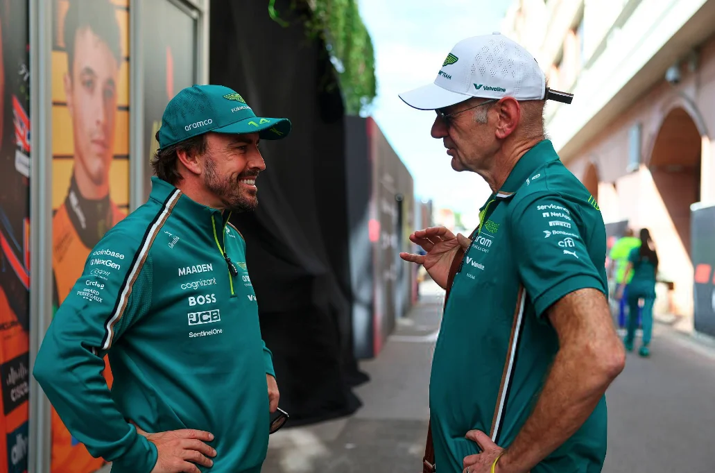 F1 – Aston Martin redoute l’après-Alonso : Newey retient la légende, Coulthard promet des victoires… d’ici 2028
