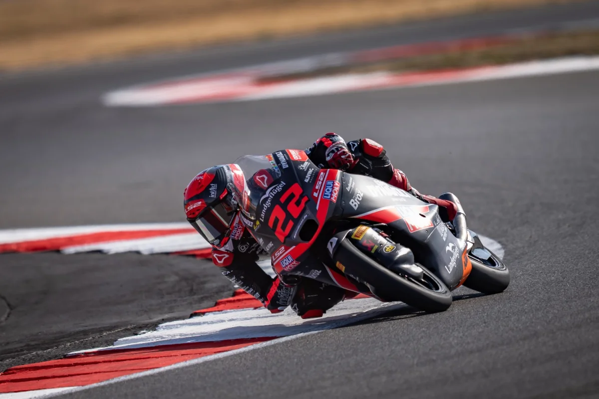Moto3 Silverstone Course : Almansa l’emporte, Fernandez perd tout dans le dernier tour