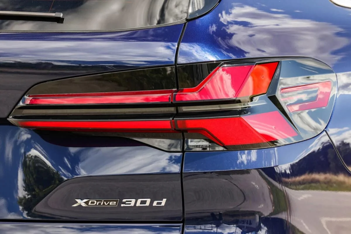 BMW s’inspire de la Classe G, du Land Cruiser et de Rivian pour breveter un châssis SUV inédit — Munich joue une carte que personne ne lui connaissait