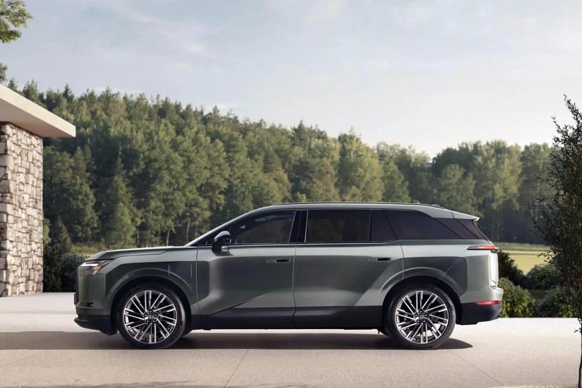 L’Europe s’obsède sur la Chine et rate l’essentiel : ce SUV japonais 6 places, 4×4 et extrêmement spacieux est celui qu’il fallait vraiment surveiller