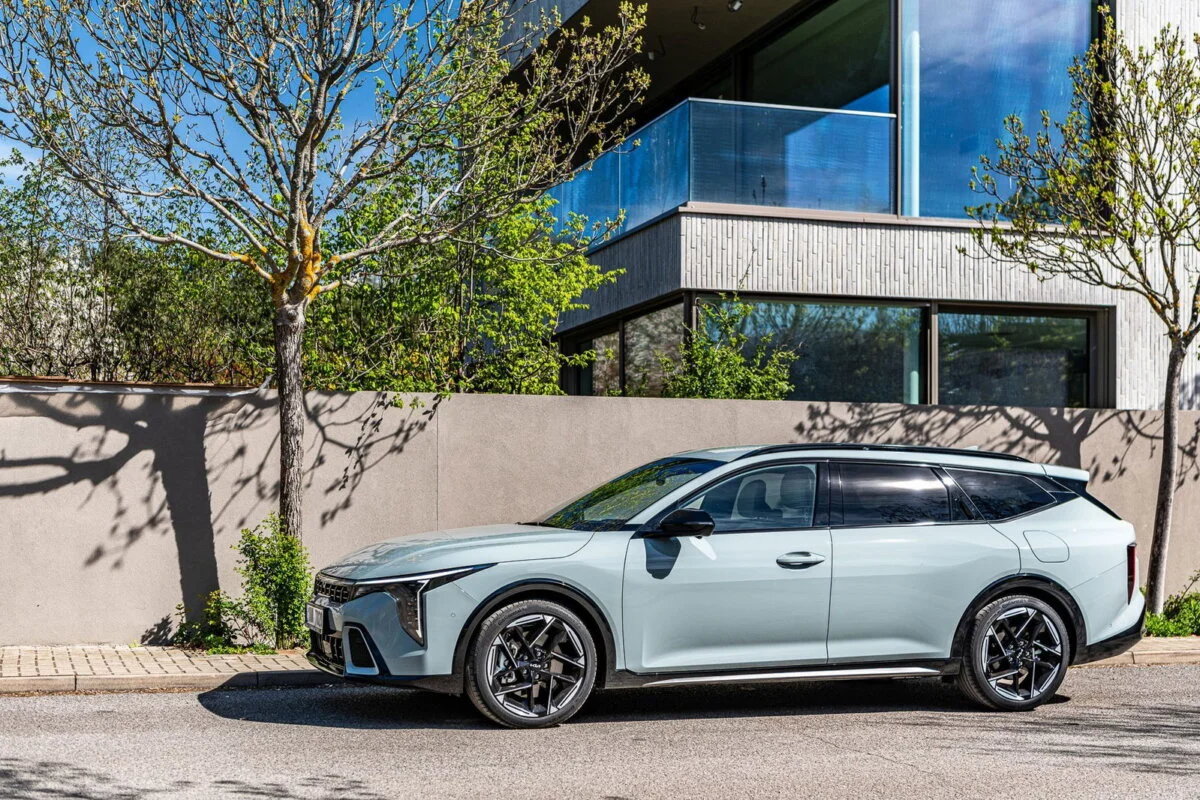 Break compact européen 604 litres de coffre, espace géant et tarif inférieur aux SUV traditionnels