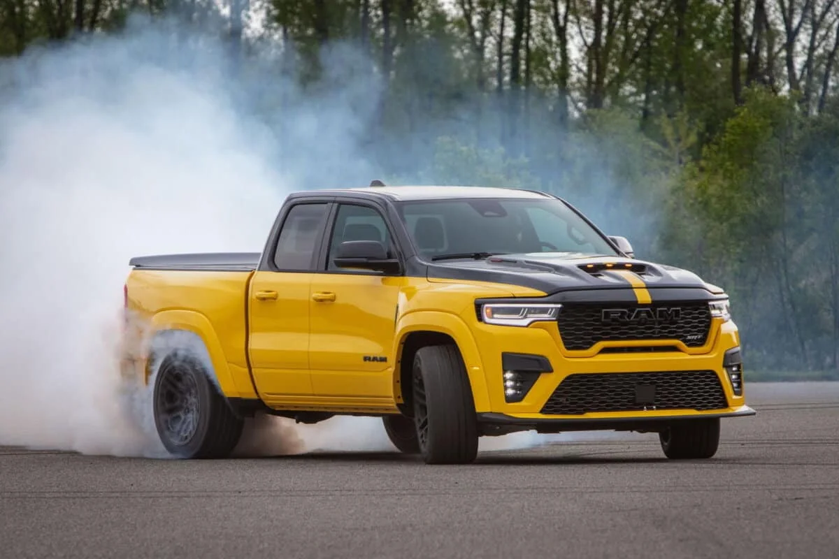 La RAM Rumble Bee développe 788 ch et c’est une véritable bête de course sur route