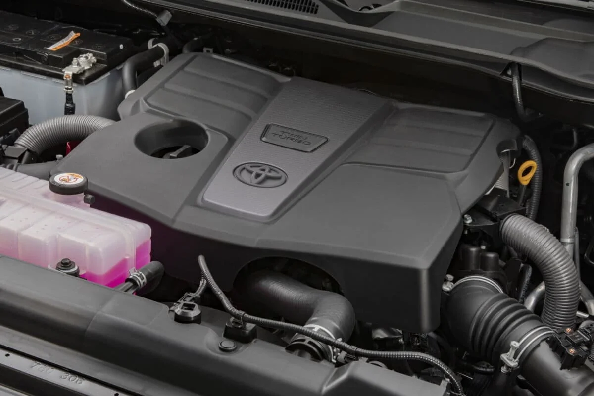 Toyota rappelle 270 000 véhicules pour des copeaux destructeurs dans le V6 biturbo