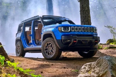 Ce 4×4 électrique fait machine arrière et redevient thermique tout en gardant ses performances off-road